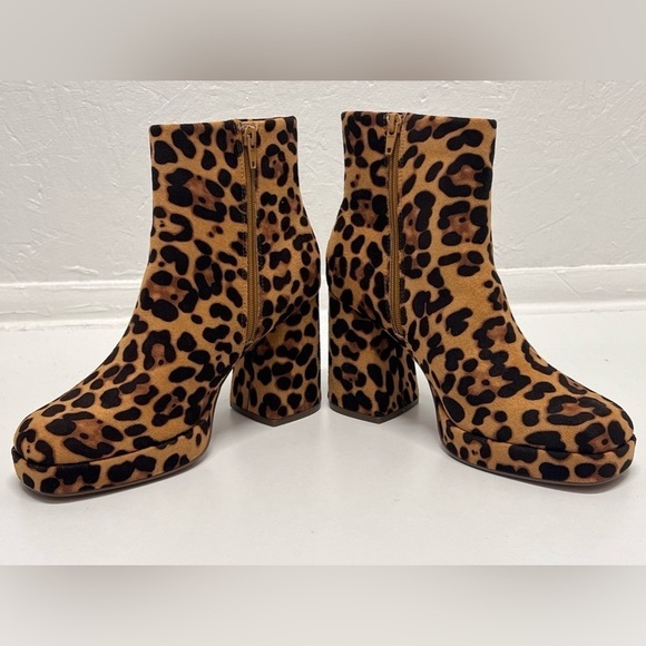 Women's Leopard Print Side Zipper Suede Square Toe Ankle Boots - 8 - Picture 8 of 10